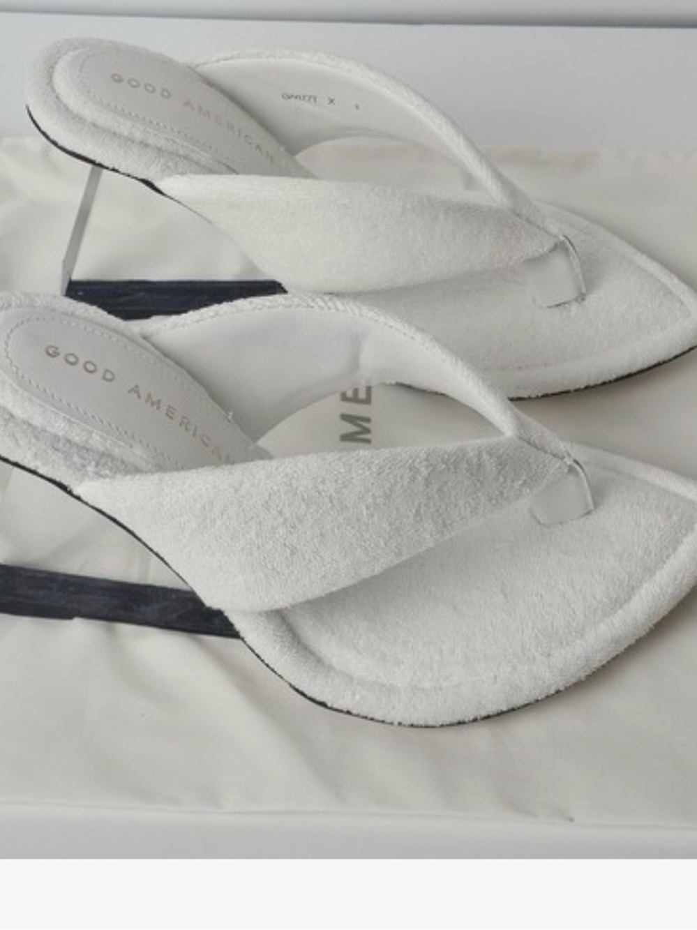Good American White Plush Thong Wedge Sandals - Picture 4 of 6